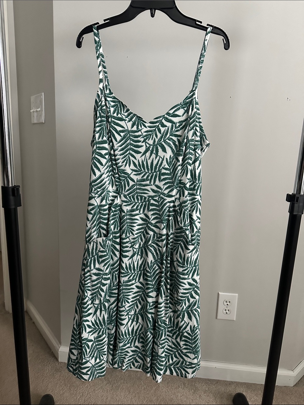 Green Leaf Print Spaghetti Strap Sundress